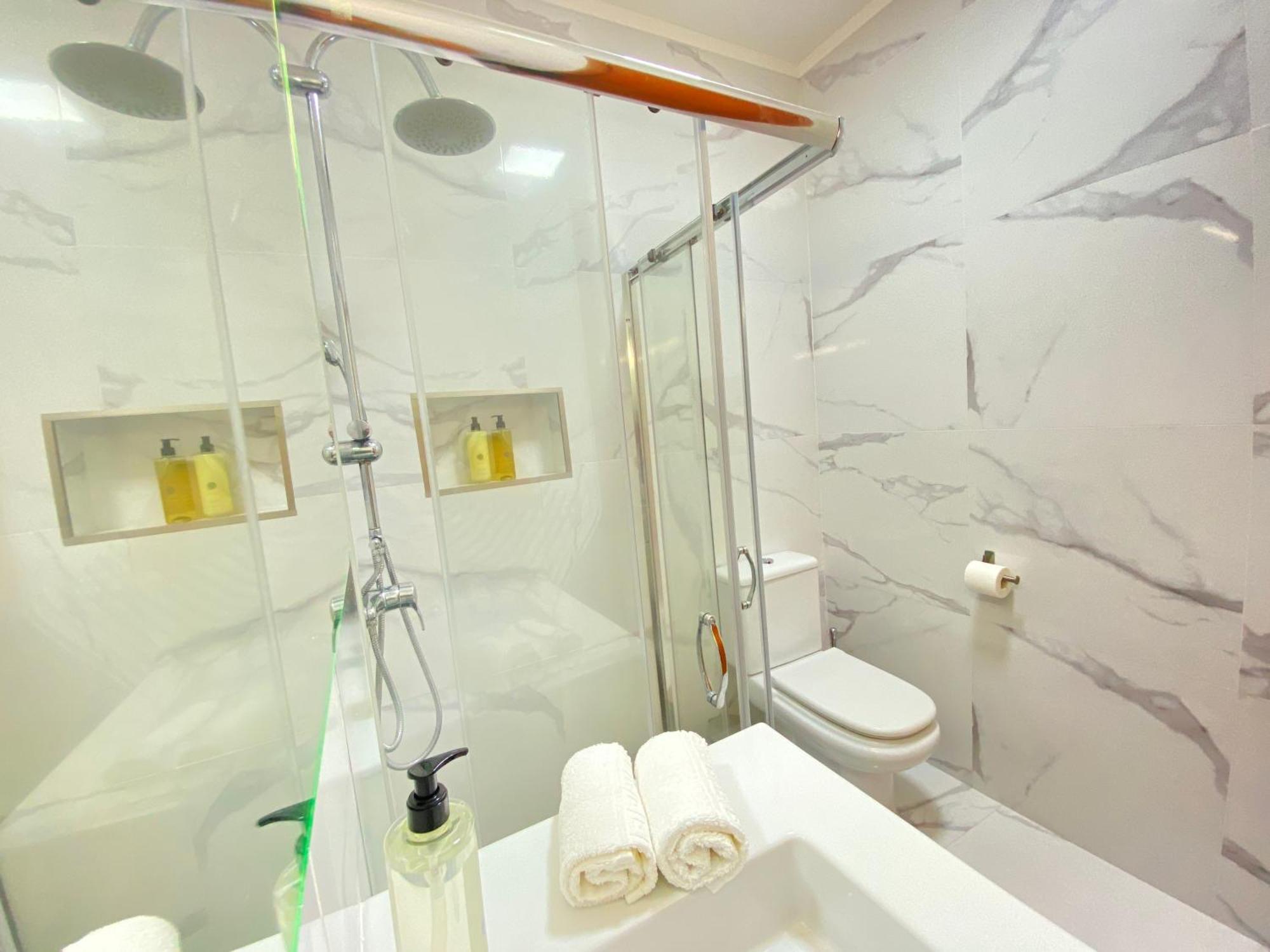 Aloha Burgau Guesthouse Bagian luar foto